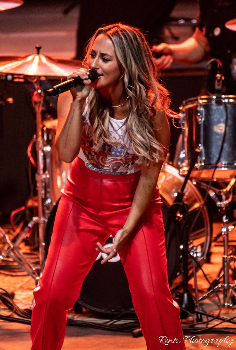 Check the photos from Brett Young, Morgan Evans, & Ashley Cooke's concert at KEMBA LIVE! in Columbus on Thursday, March 30th, 2023