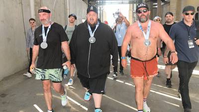 Jelly Roll completes 5K: "I feel incredible"