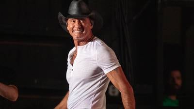 Tim McGraw surprises Make-A-Wish recipient by spending the whole day with her