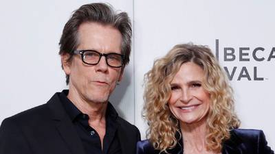 Kevin Bacon, Kyra Sedgwick try 'Footloose' dance challenge