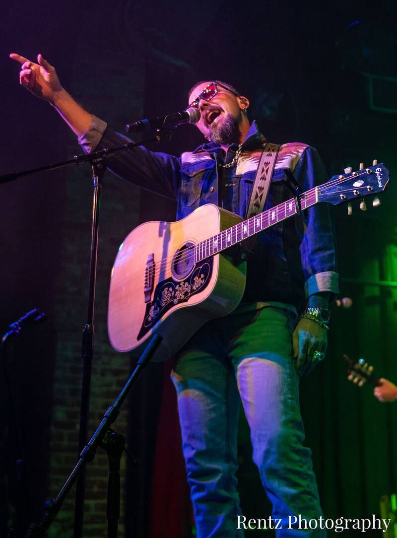 Check out the photos from Elvie Shane & Frank Ray's concert at Bogart's in Cincinnati on Thursday, March 24th, 2022