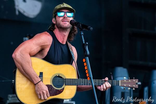 ARTIST PHOTOS: Friday at Country Concert '21
