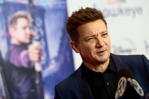 Jeremy Renner walks 3 months after being run over by snowplow